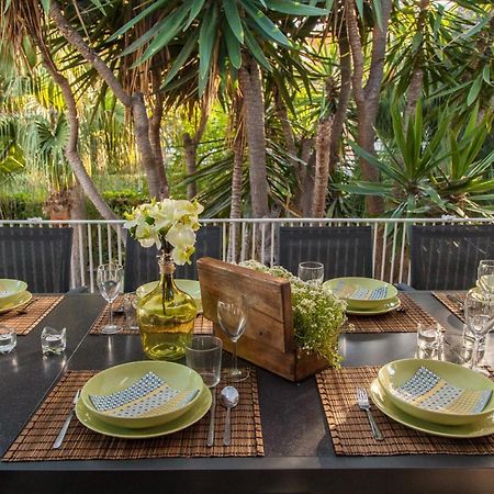 Villa Sitges Tupinetti Beach At 1 Min Walk Amaizing Garden And View Center Sitges 5 Minutes Walk Exterior photo