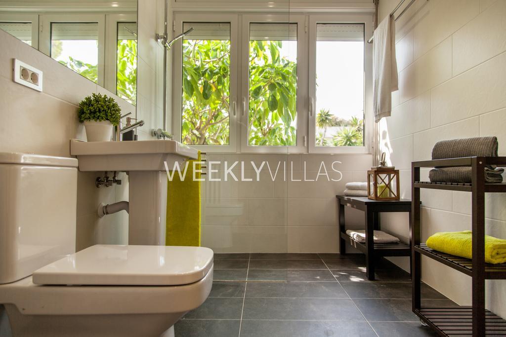 Villa Sitges Tupinetti Beach At 1 Min Walk Amaizing Garden And View Center Sitges 5 Minutes Walk Exterior photo