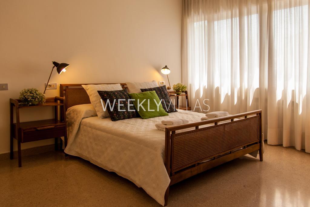 Villa Sitges Tupinetti Beach At 1 Min Walk Amaizing Garden And View Center Sitges 5 Minutes Walk Exterior photo