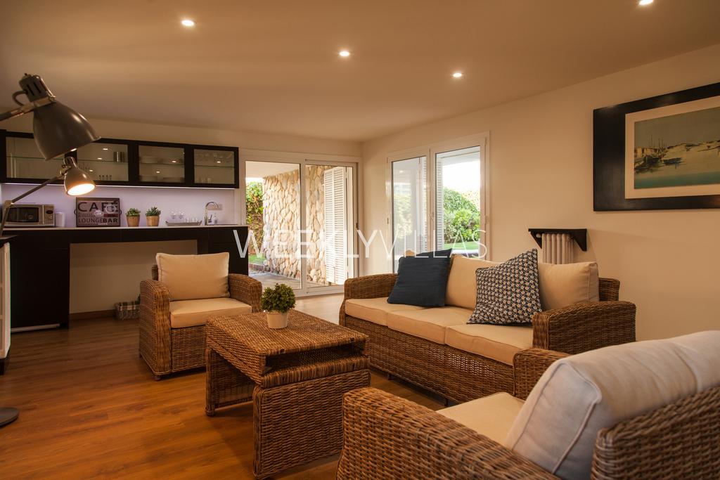 Villa Sitges Tupinetti Beach At 1 Min Walk Amaizing Garden And View Center Sitges 5 Minutes Walk Exterior photo