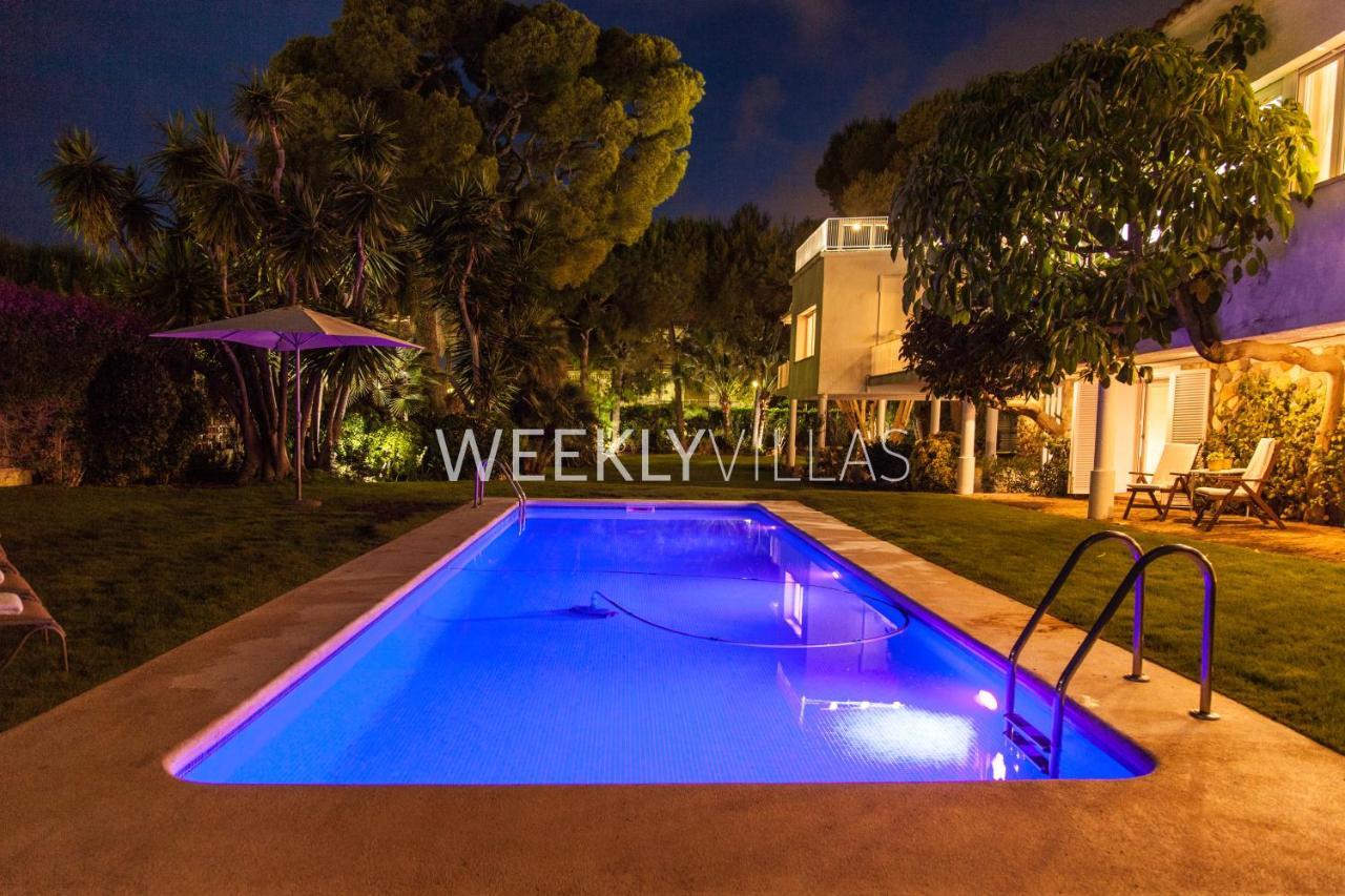 Villa Sitges Tupinetti Beach At 1 Min Walk Amaizing Garden And View Center Sitges 5 Minutes Walk Exterior photo